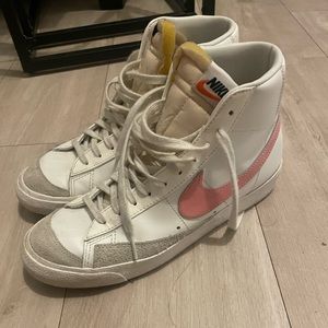 Nike Blazer Mid Pink